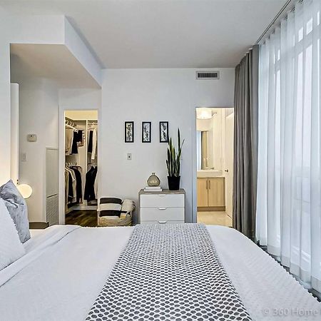 Prime Location - Stunning 2-Bdrm Condo Toronto Esterno foto