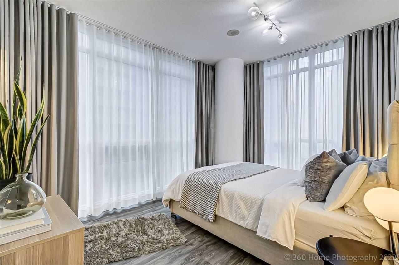 Prime Location - Stunning 2-Bdrm Condo Toronto Esterno foto